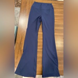 Yogalicious Luxe Blue Leggings Size Medium